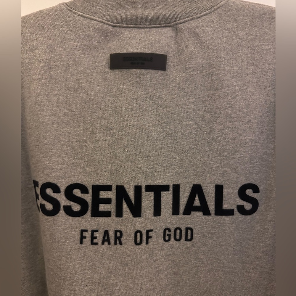 FEAR OF GOD ESSENTIALS mock neck sweatshirt -SZ M unisex NWOT